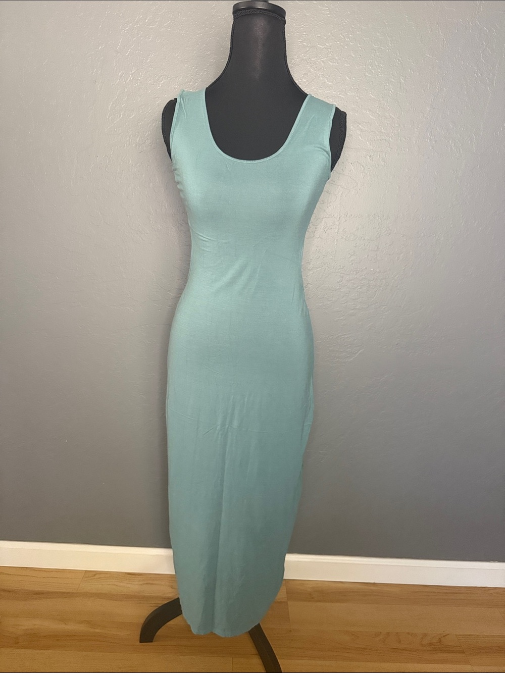 Backless Scoop Maxi Dress in Aqua Blue